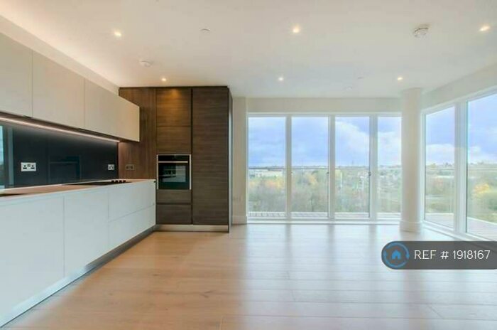 2 Bedroom Flat To Rent In Pegler Square, London, SE3