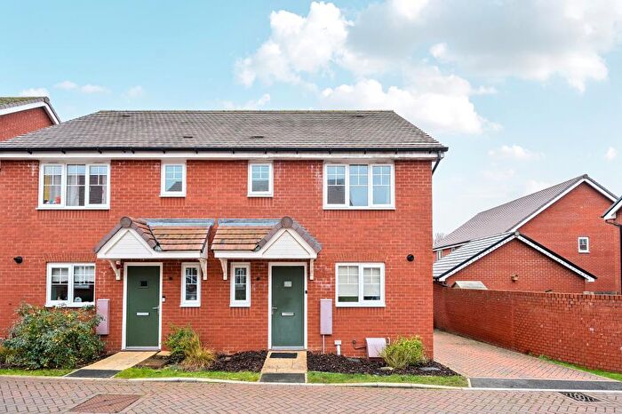 3 Bedroom Semi-Detached House For Sale In Faringdon, Oxfordshire, SN7