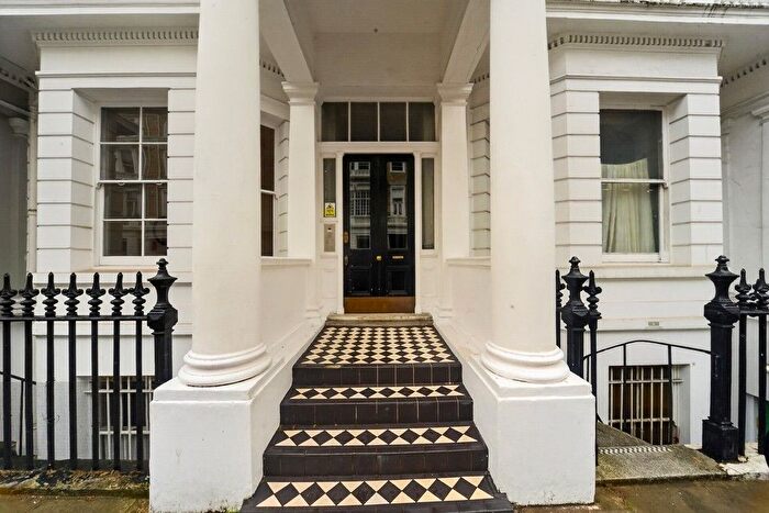 2 Bedroom Flat For Sale In Queensberry Place, Kensington, SW7
