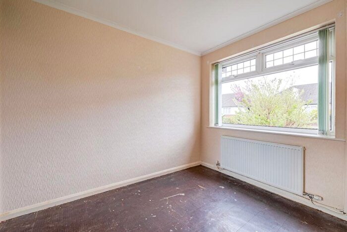 2 Bedroom Semi-Detached Bungalow For Sale In Whitby Avenue, Chester, CH2