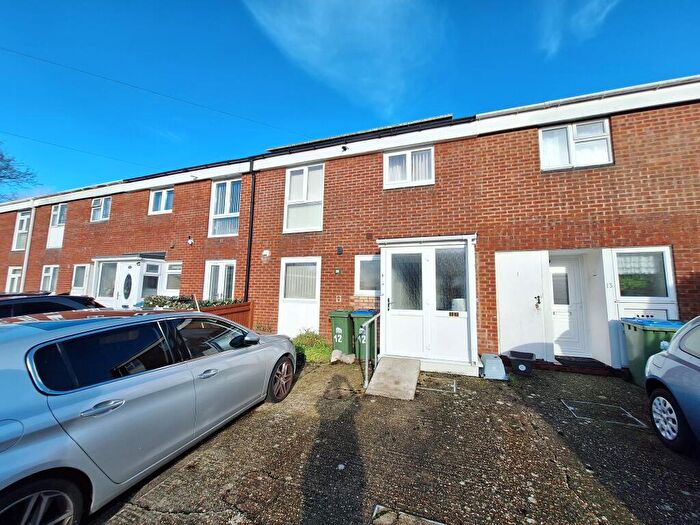 3 Bedroom Terraced House For Sale In Lords Hill, Southampton, SO16