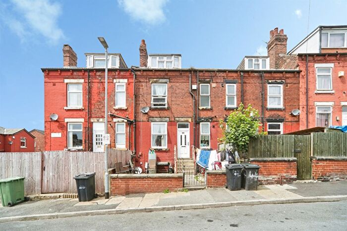2 Bedroom Terraced House For Sale In Nowell Grove, Leeds, LS9