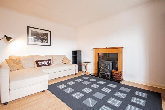 2 Bedroom Flat To Rent In L – Orwell Terrace, Edinburgh, EH11