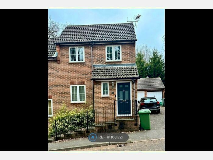 3 Bedroom Semi-Detached House To Rent In Mollison Rise, Whiteley, PO15