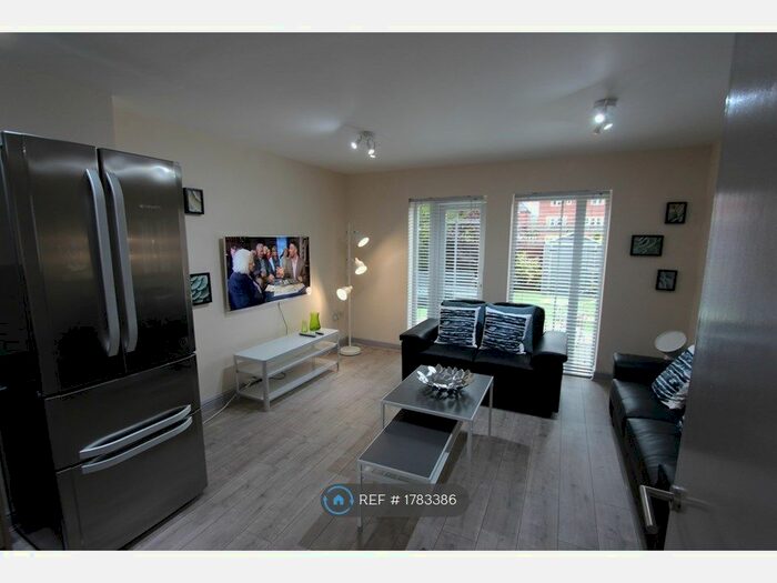 4 Bedroom Semi-Detached House To Rent In Mackworth Street, Manchester, M15