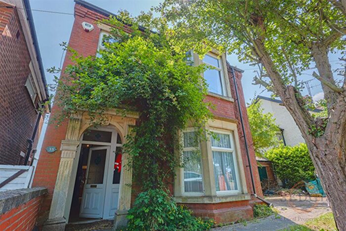 4 Bedroom Detached House For Sale In Cowbit Road, Spalding, PE11