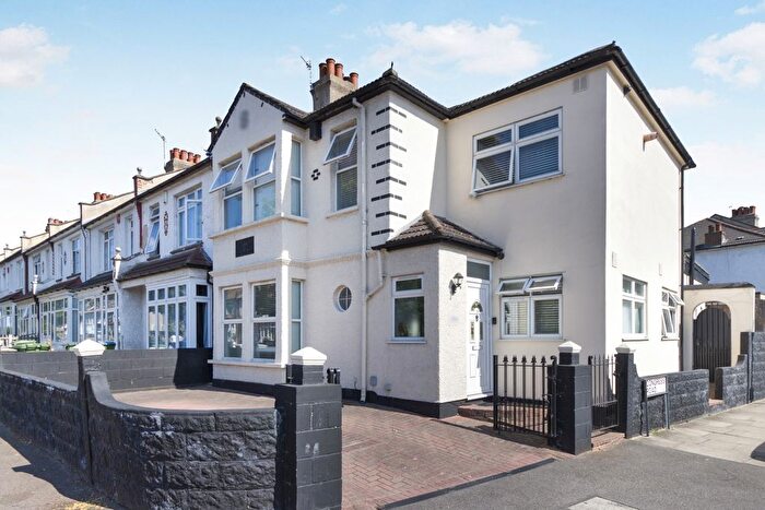 8 Bedroom Semi Detached House To Rent In Mcleod Road, London, SE2