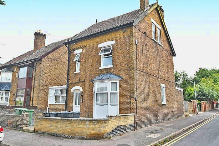 1 Bedroom Flat To Rent In Lower Fant Road, Maidstone, ME16