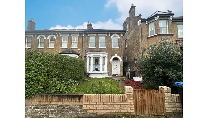 2 Bedroom Flat For Sale In Flat B, Queens Road, Buckhurst Hill, Essex, IG9