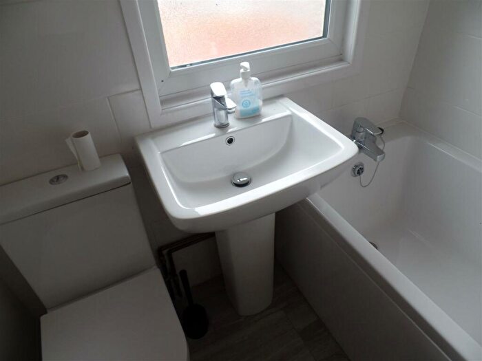 5 Bedroom House To Rent In Templar Avenue, Tile Hill, Coventry, CV4