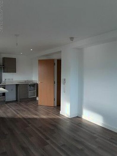 2 Bedroom Flat To Rent In Parkwood Rise, Keighley, BD21