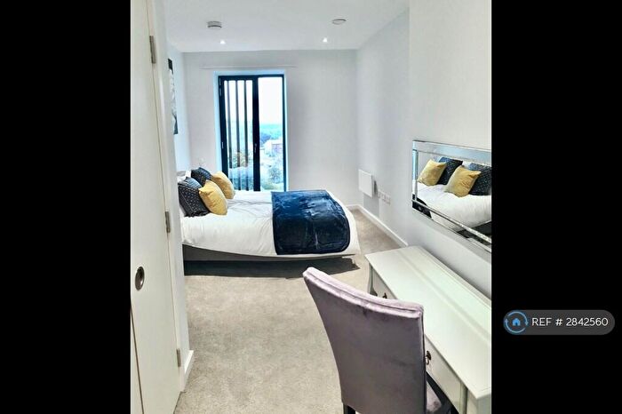 2 Bedroom Flat To Rent In Local Blackfriars, Manchester, M3