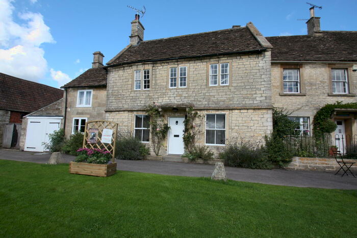 3 Bedroom Semi-Detached House To Rent In The Green, Biddestone, SN14