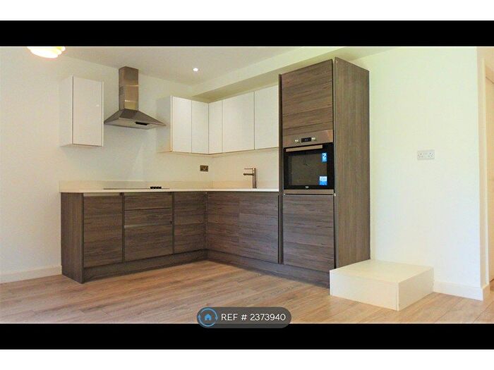 2 Bedroom Flat To Rent In The Gallery, West Bridgford, Nottingham, NG2