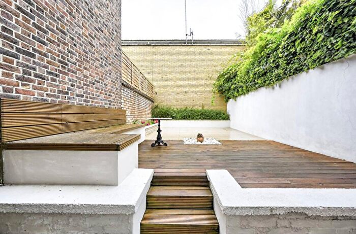 1 Bedroom Flat For Sale In Lisson Grove, St John's Wood, London, NW1