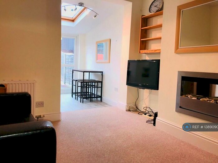 4 Bedroom Terraced House To Rent In Granville St, Cheltenham, GL50