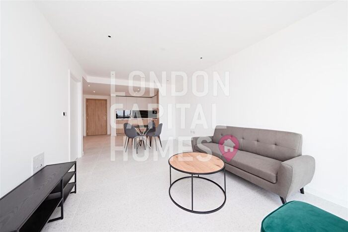 1 Bedroom Flat To Rent In Bouchon Point, Cendal Crescent, London, E1