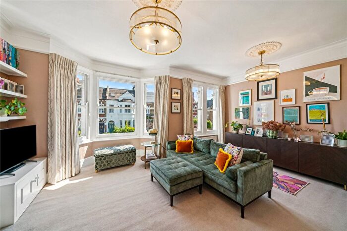 4 Bedroom Flat For Sale In St. Ann's Hill, SW18