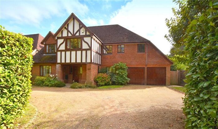 5 Bedroom Detached House For Sale In Littleheath Lane, Cobham, KT11