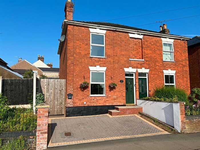 2 Bedroom Semi Detached House For Sale In Leigh Sinton Road, Malvern, WR14
