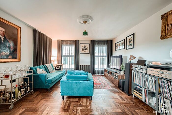 2 Bedroom Flat For Sale In Tennant Street Lofts, Birmingham, B15