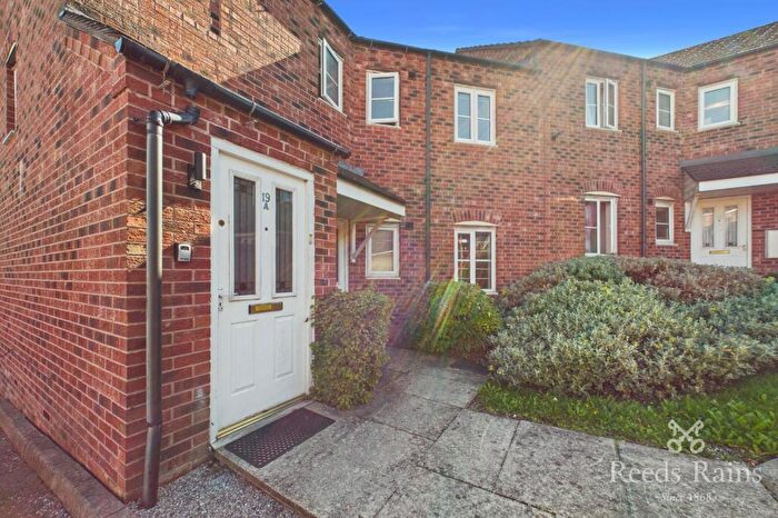3 Bedroom Apartment To Rent In Raynald Road, Sheffield, S2