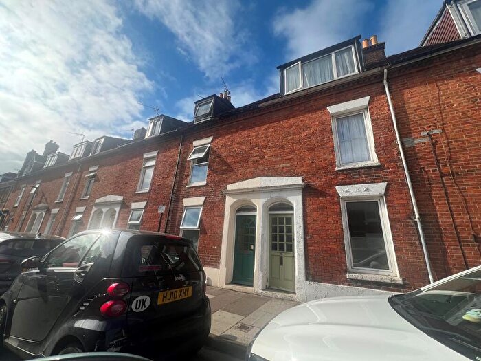 4 Bedroom House To Rent In Salisbury, Wiltshire, SP1