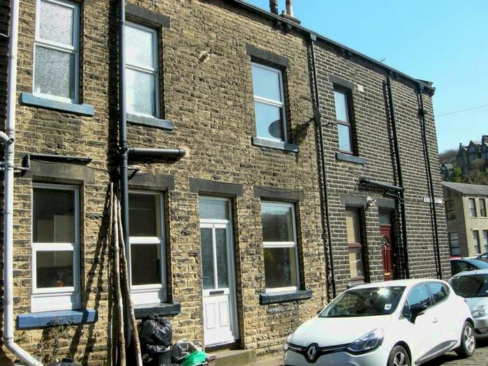2 Bedroom Terraced House To Rent In Bond Street Hebden Bridge, HX7