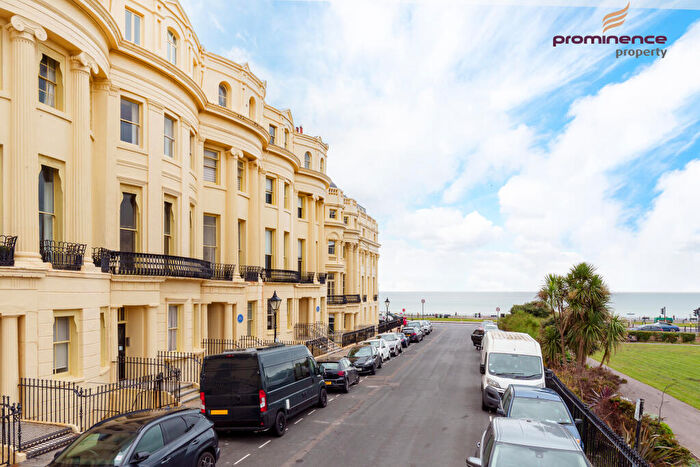 2 Bedroom Apartment For Sale In Brunswick Square, Hove, BN3