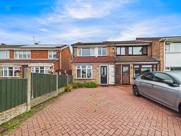 3 Bedroom End Of Terrace House For Sale In Reindeer Road, Fazeley, B78