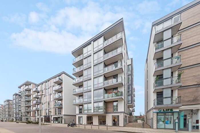 2 Bedroom Flat For Sale In Jantzen House, Ealing Road, TW8