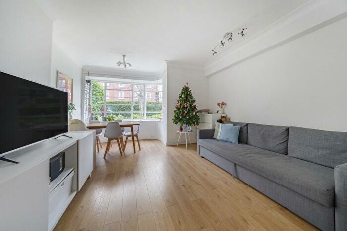 2 Bedroom Flat For Sale In Haverstock Hill, Belsize Park, NW3