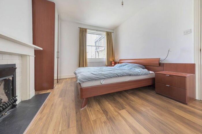 2 Bedroom Flat To Rent In Elvaston Place, South Kensington, London, SW7
