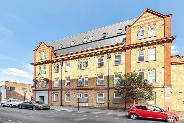 1 Bedroom Flat For Sale In Warple Way, Acton, London, W3