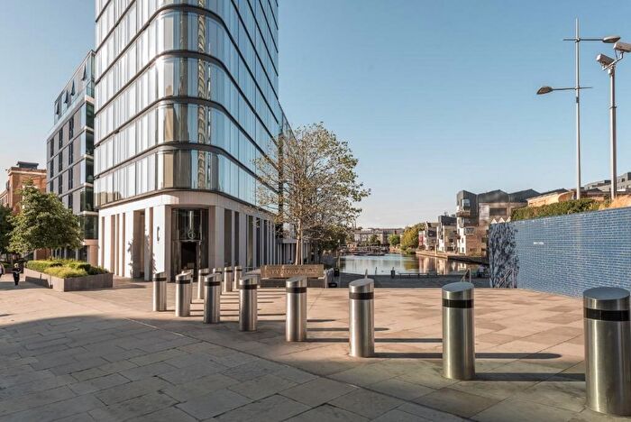 1 Bedroom Flat To Rent In Carrara Tower, London, EC1V