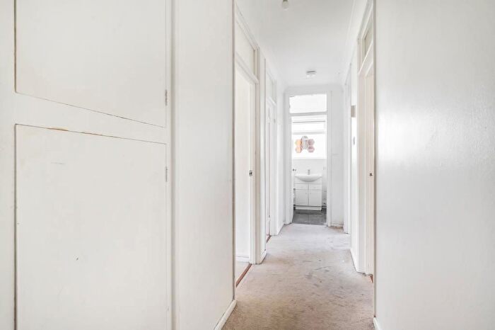 2 Bedroom Flat For Sale In Gateway Close, Northwood, HA6