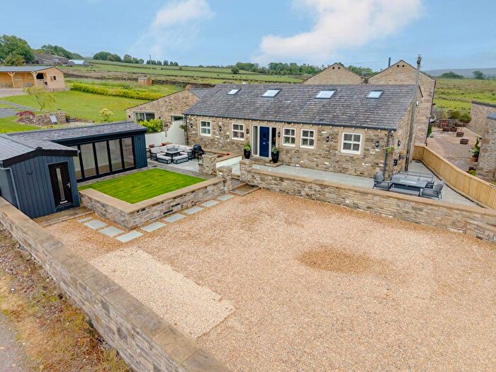 3 Bedroom Bungalow For Sale In Skipton Road, Foulridge, Colne, Lancashire, BB8