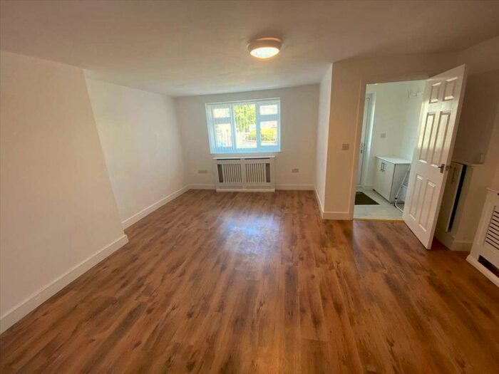 1 Bedroom Apartment To Rent In Station Road, Ellesmere Port, CH65