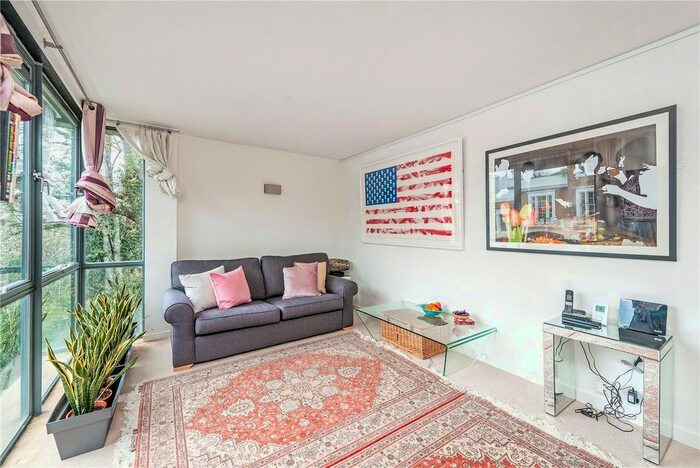 2 Bedroom Flat To Rent In Lansdowne Walk, London, W11