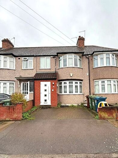 3 Bedroom Terraced Bungalow To Rent In Carmelite Road, Harrow, Greater London, HA3