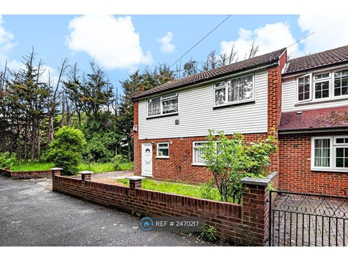 4 Bedroom Semi-Detached House To Rent In Staines Road East, Sunbury-On-Thames, TW16