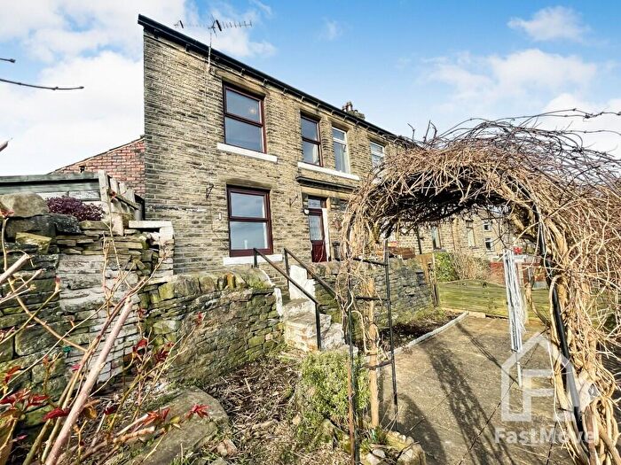 2 Bedroom End Of Terrace House For Sale In Bank Top, Slaithwaite, HD7
