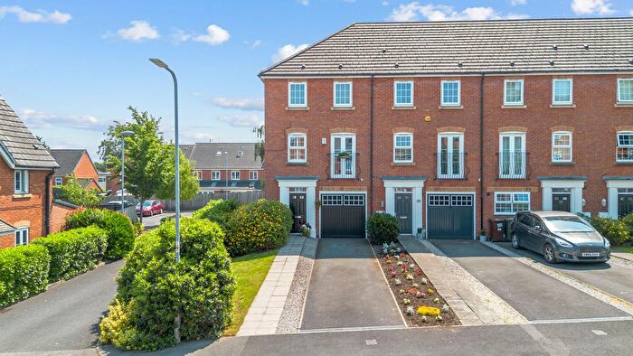3 Bedroom End Terrace House For Sale In Peartree Crescent, Newton-Le-Willows, WA12