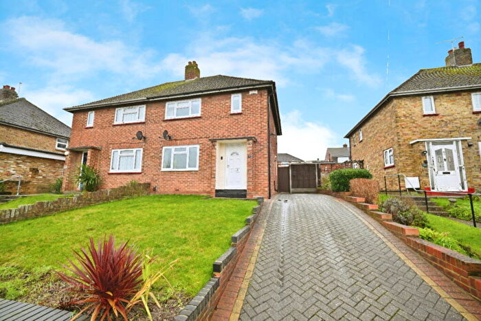 2 Bedroom Semi Detached House For Sale In Miller Way, Wainscott, Rochester, ME2