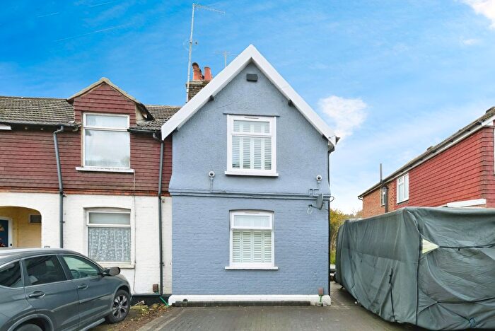 3 Bedroom Semi Detached House For Sale In Godstone Road, Whyteleafe, Surrey, CR3