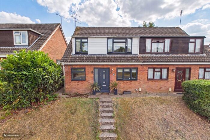 3 Bedroom Semi Detached House For Sale In Grampian Road, Sandhurst, Berkshire, GU47