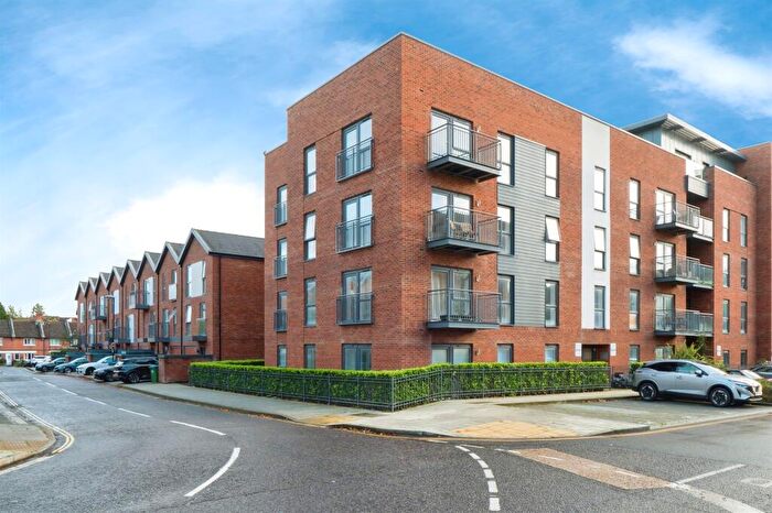 1 Bedroom Flat For Sale In John Thornycroft Road, Southampton, SO19