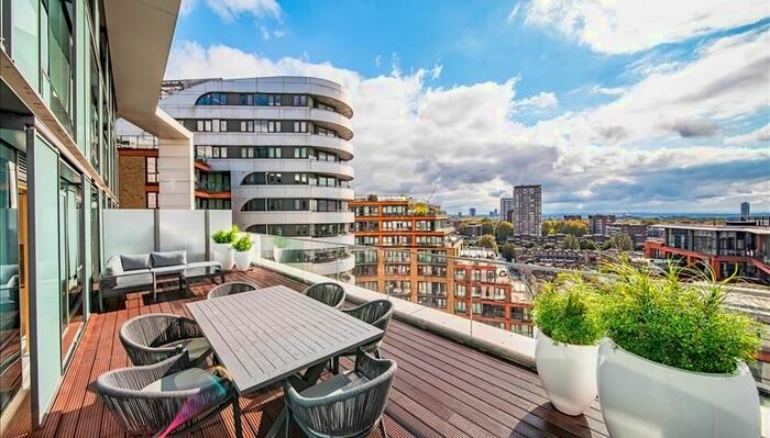 3 Bedroom Flat To Rent In Merchant Square East, London, W2