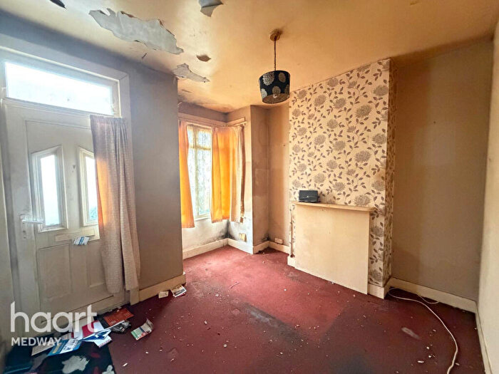 3 Bedroom Terraced House For Sale In All Saints Road, Gravesend, DA11