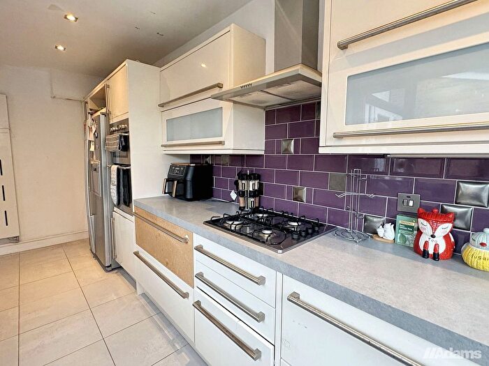 3 Bedroom Semi Detached House For Sale In Norlands Lane, Widnes, WA8